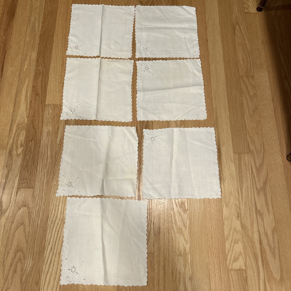 Vintage White Linen Napkins Set of 8 Scalloped Embroidered Eyelet Floral Madeira